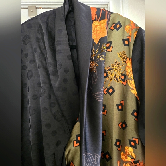 CROSS FRONT SILK MAXI DRESS - Picture 4 of 8